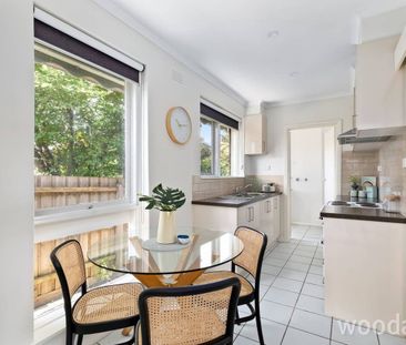 Perfectly Proportioned and Positioned to Please - Photo 5