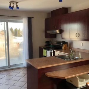 Grand 5 1/2 Aire Ouverte Haut de Triplex - Photo 2