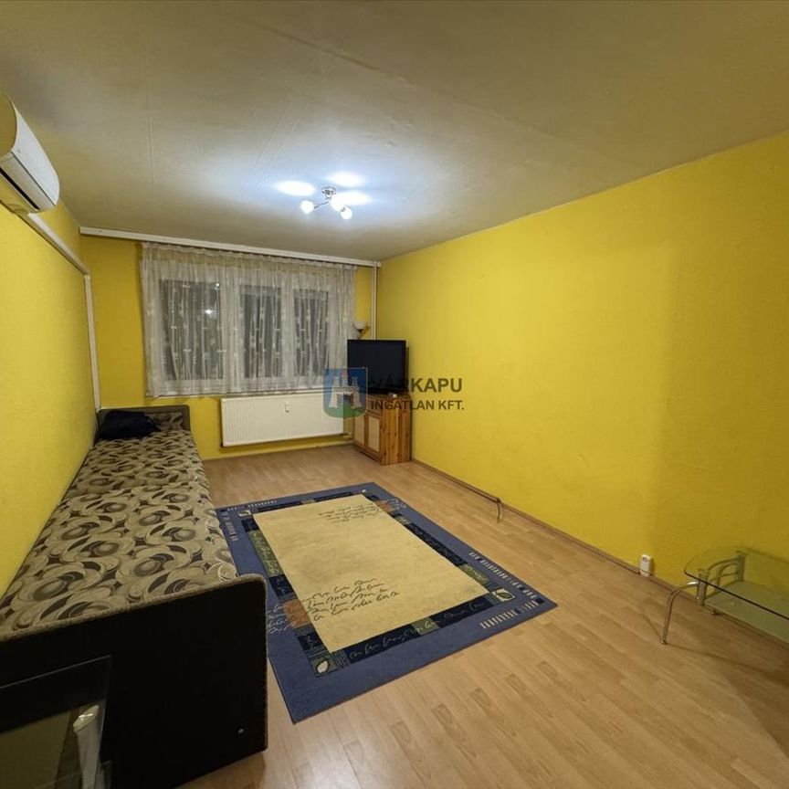 Kiadó jó állapotú panel lakás - Székesfehérvár - Photo 1