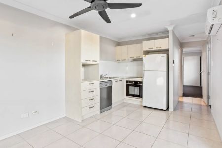 1 Bedroom unit in Quiet Culdesac Contact Julie Sykes 0438 050 110 - Photo 4
