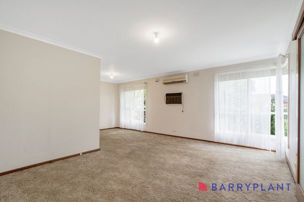Spacious Family Home with Garden Maintenance Included! - Photo 1