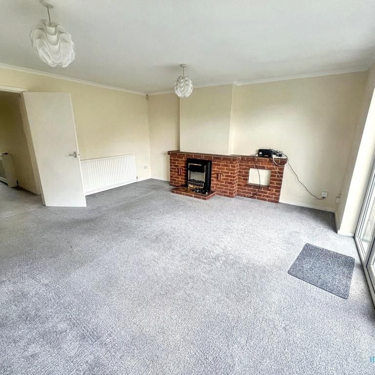 4 bedroom detached house to rent - Photo 1