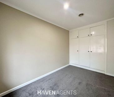 LIGHT, BRIGHT & SPACIOUS TWO BEDROOM APARTMENT I HAVEN AGENTS - Photo 3