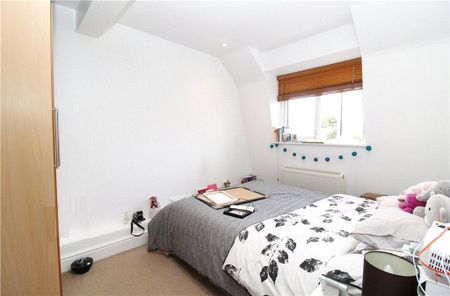 High Street, Brentford, TW8 8AH - Photo 4