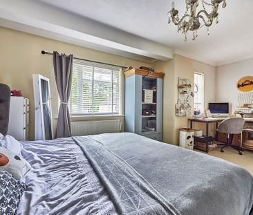 Available unfurnished from 05/01/2026 - Photo 4