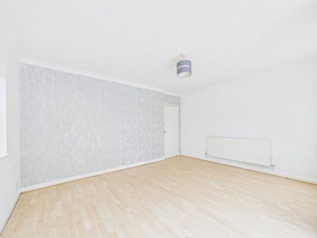 4 bedroom detached house to rent - Photo 2