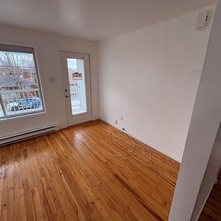 5 1/2 + entrée privée à louer - Photo 4