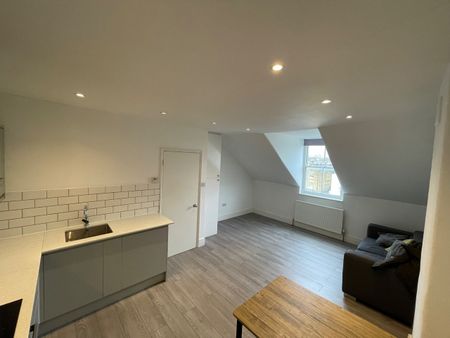 2 Bed Flat, Boundaries Road, SW12 - Photo 4
