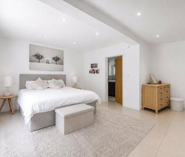 4 bedroom detached house to rent - Photo 5