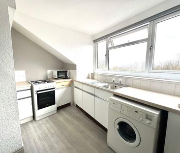 F8 9A THE CRESCENT - Photo 2