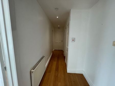 2 Bed Flat, Burnfield Road, G43 - Photo 2