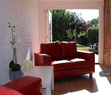 1 bedroom in a house share to rent - Photo 6