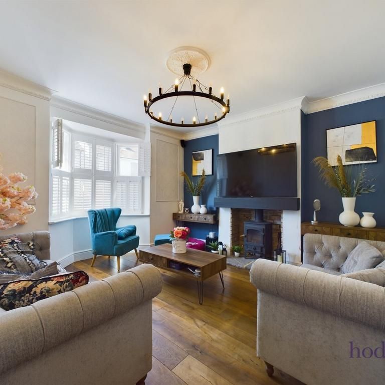 5 bedroom detached house to rent - Photo 1