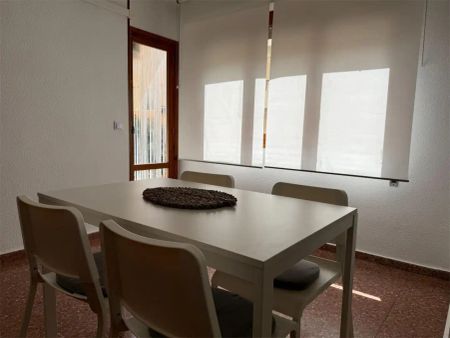 Piso de alquiler en Carrer del Pare Ferran Alcina, 4, El Llombo - Photo 5