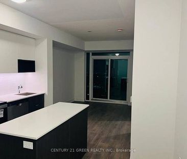 Brand-new Spacious Unit Available in Heart of City - Photo 3