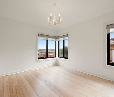 Light-Filled Home with Expansive Views! - Photo 4