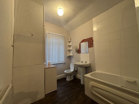 Fox Hollies Road - Photo 5