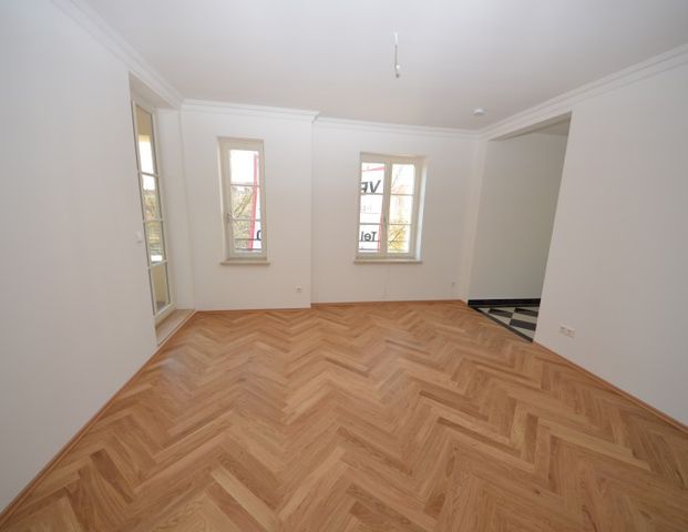 Hochwertig sanierter denkmalgeschützter Altbau Nähe Stünzer Park! - Photo 1