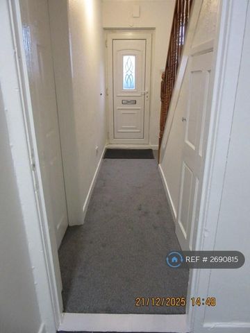 3 bedroom terraced house to rent - Photo 3