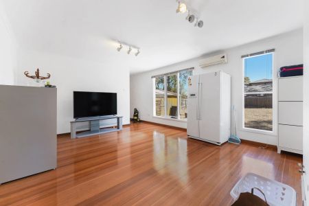 Spacious Home on Large Block in Prime Noble Park Location - Photo 3
