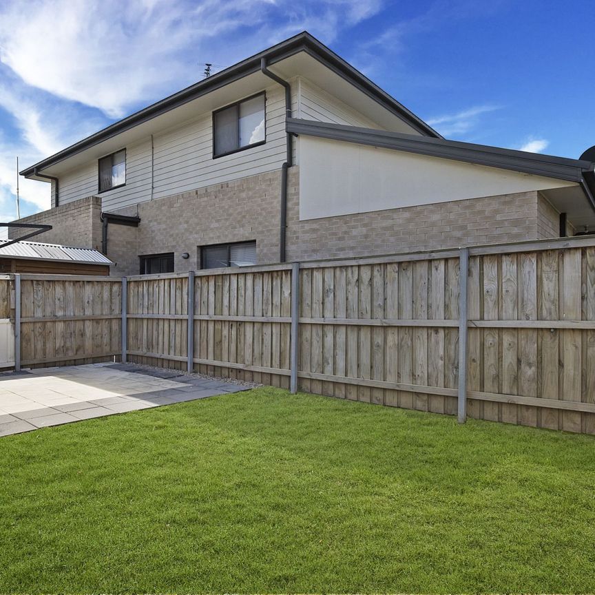 57 William Hart Crescent, Penrith - Photo 1