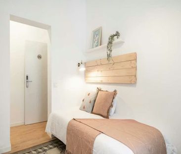 Calle de la Flor Alta, Madrid, Community of Madrid 28004 - Photo 2