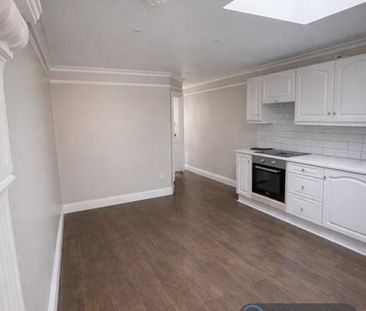 2 bedroom maisonette to rent - Photo 1