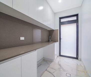 Comfortable Family Living - Photo 1