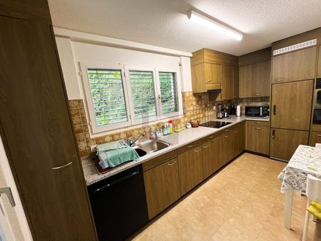 QUIET LOCATION WITH COZY LIVING ROOM - Photo 3