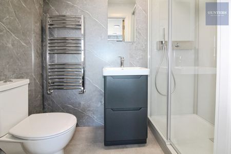 2 bedroom Flat To Let - Photo 5