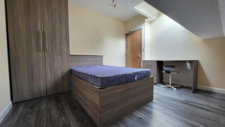 8 bedroom house to rent - Photo 4