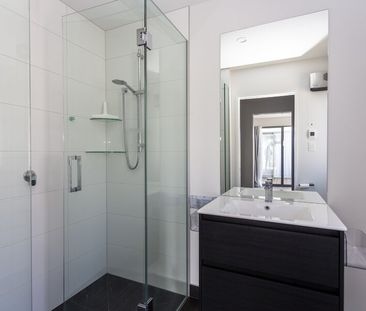 Modern three bedroom home in Halswell! - Photo 3