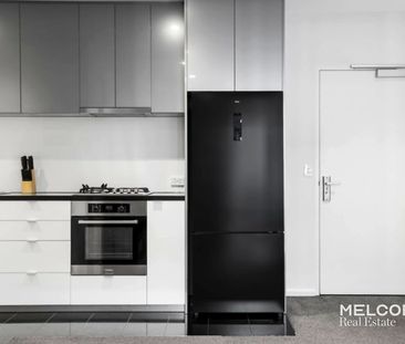 SOUTHBANK GRAND ONE-BEDROOM – FURNISHED - Photo 6