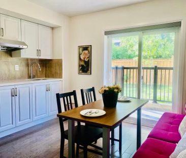 For Lease - 2123 Royal Gala Circle Unit# Backyard Apt, Mississauga,... - Photo 6