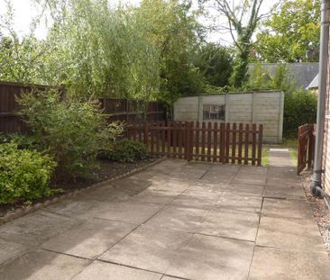 2 bedroom semi-detached house to rent - Photo 6