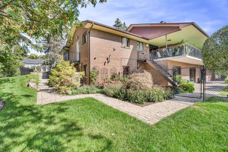 For Lease - 56 Cachet Parkway, Markham, Ontario - Photo 2