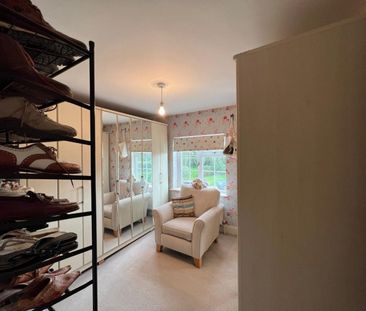 4 bedroom House To Let - Photo 5