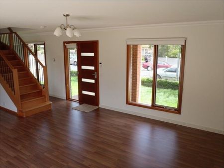 1/12 Elm Grove, Mckinnon - Photo 2