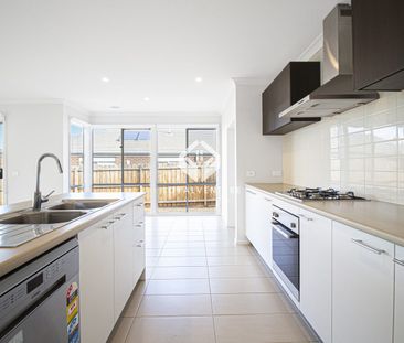 Exceptional Family Home at Underbank Estate - Photo 2