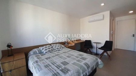 Loft com 1 quarto e 25m² para alugar em Auxiliadora, Porto Alegre. - Photo 3