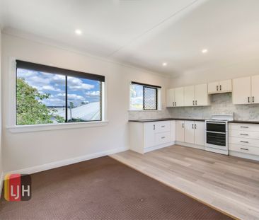 LARGE 3 BEDROOM UNIT IN QUIET LOCATION IN NORTHGATE! - Photo 6