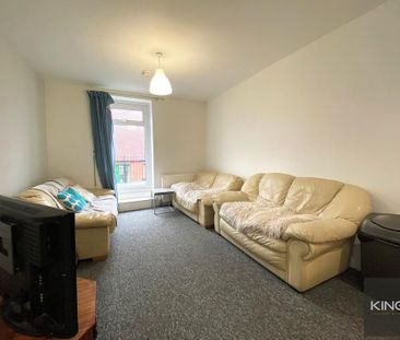 6 bedroom flat to rent - Photo 2