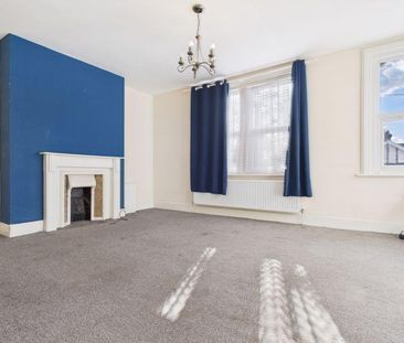 3 bedroom apartment to rent - Photo 1