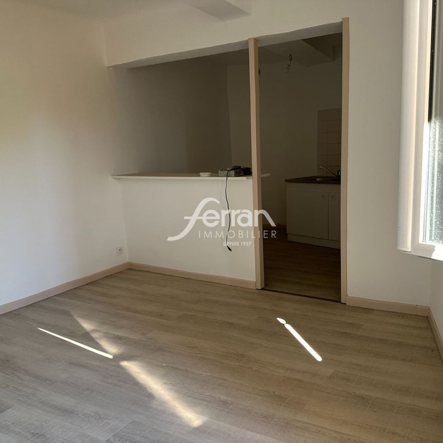 Location Appartement 1 pièce 20m² SALERNES 83690 - Photo 1