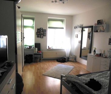 Schöne 3 R.Whg. - Balkon, Bad mit Fenster, 2er WG geeignet - Photo 2