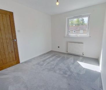 3 bedroom detached house to rent - Photo 4