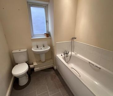 3 bedroom semi-detached house to rent - Photo 6