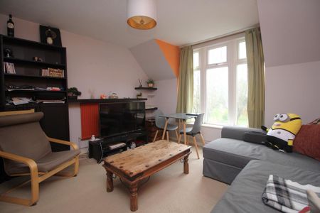 1 bedroom flat to rent - Photo 2