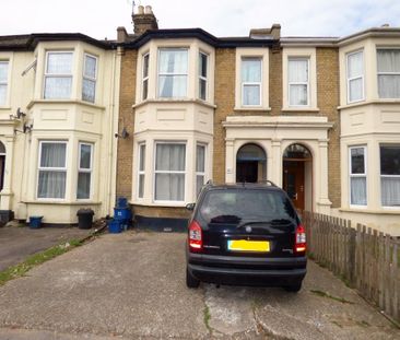 1 bedroom ground floor flat to rent - Photo 5