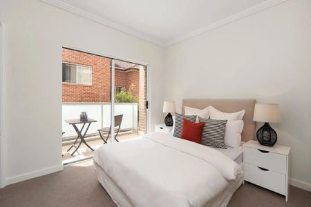 2/12 May Street, HORNSBY. - Photo 4